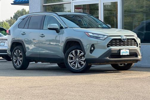 2022 Toyota RAV4 Hybrid XLE Premium