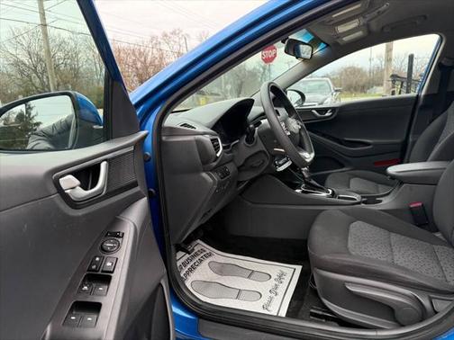 2017 Hyundai IONIQ Hybrid Blue