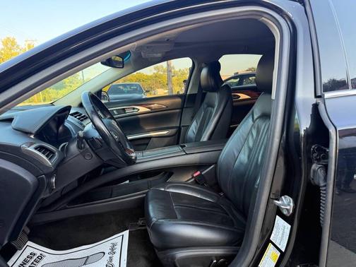 2016 Lincoln MKZ Base