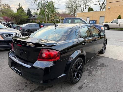 2013 Dodge Avenger SXT 4dr Sedan