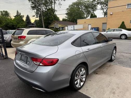 2015 Chrysler 200 S