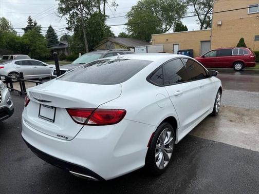 2015 Chrysler 200 S