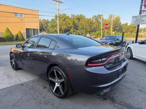 2015 Dodge Charger SXT