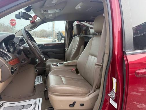 2011 Chrysler Town & Country Touring-L