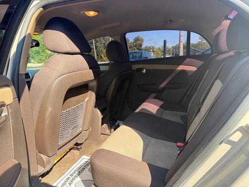 2011 Chevrolet Malibu LS