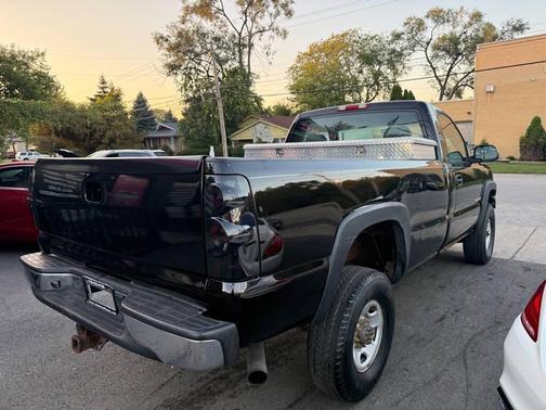 2004 Chevrolet Silverado 2500 Work Truck