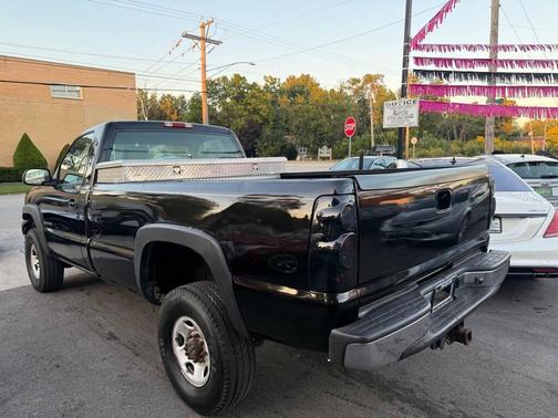 2004 Chevrolet Silverado 2500 Work Truck