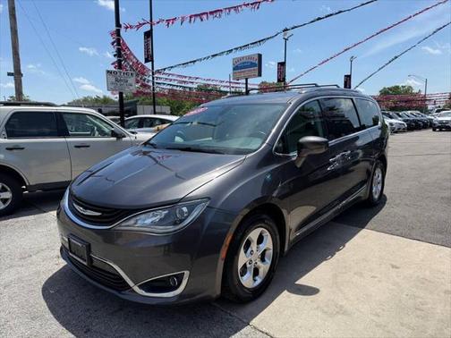 2018 Chrysler Pacifica Hybrid Touring L