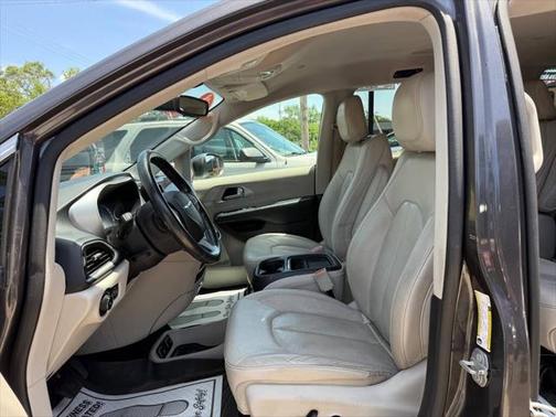 2018 Chrysler Pacifica Hybrid Touring L