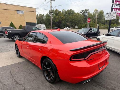 2016 Dodge Charger SXT