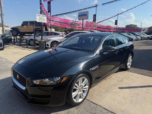 2019 Jaguar XE 25t 4dr Sedan