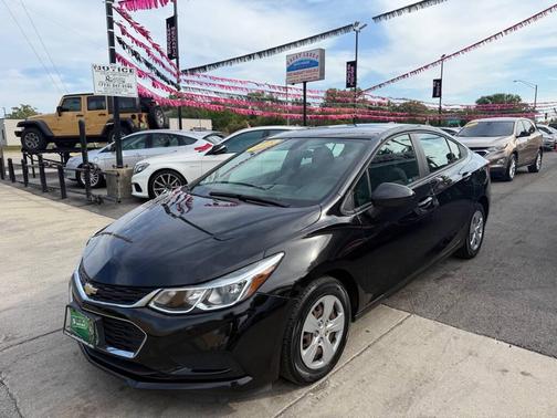 2018 Chevrolet Cruze LS