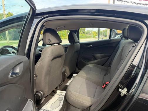 2018 Chevrolet Cruze LS