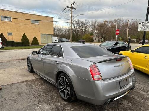 2013 Chrysler 300 SRT8