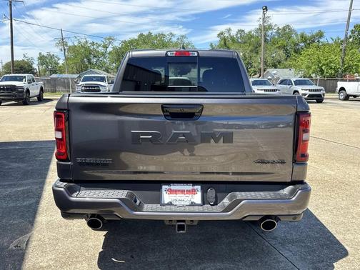 Granite Crystal Metallic Clearcoat 2026 RAM 1500 Big Horn/Lone Star