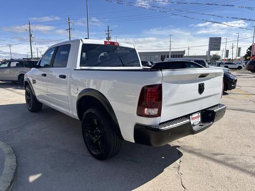 2024 RAM 1500 Classic Warlock Crew Cab 4x2 5'7' Box