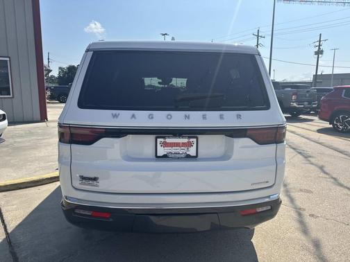 2022 Jeep Wagoneer Series III 4x4