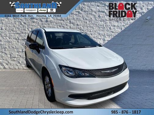 2026 Chrysler Voyager LX