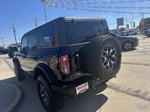 2023 Ford Bronco Badlands