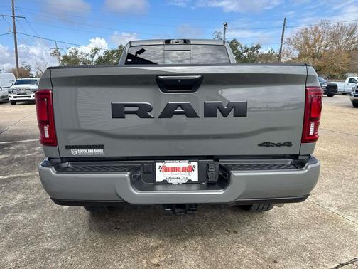 2026 RAM 2500 Big Horn Crew Cab 4x4 6'4' Box