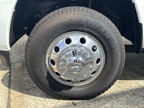 2026 RAM 3500 Laramie Crew Cab 4x4 8' Box