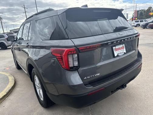 2025 Ford Explorer Active
