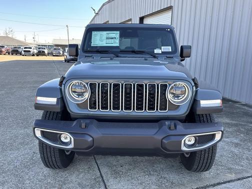 2026 Jeep Wrangler 4-Door Sahara 4x4