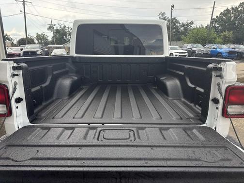 2025 Jeep Gladiator High Tide
