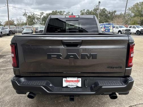 2026 RAM 1500 Warlock Crew Cab 4x4 5'7' Box
