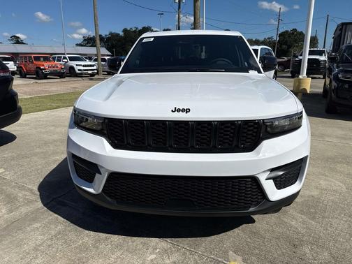 2025 Jeep Grand Cherokee Altitude