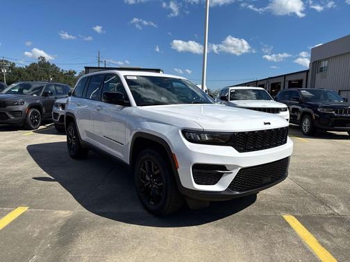 2025 Jeep Grand Cherokee Altitude