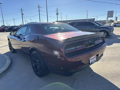 2022 Dodge Challenger SXT