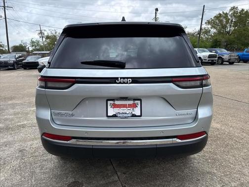 2025 Jeep Grand Cherokee Laredo