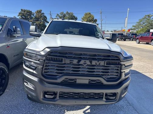 2026 RAM 2500 Tradesman Crew Cab 4x4 6'4' Box