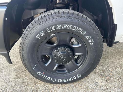 2026 RAM 2500 Tradesman Crew Cab 4x4 6'4' Box