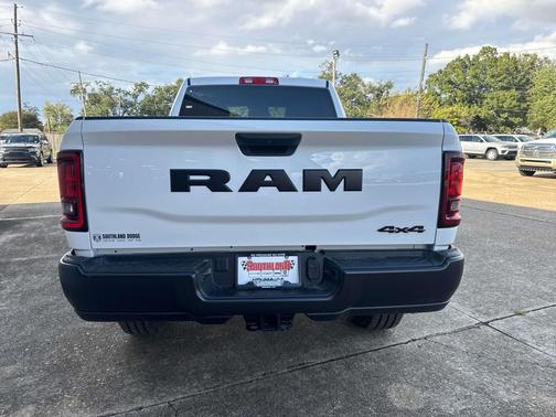2026 RAM 2500 Tradesman Crew Cab 4x4 6'4' Box