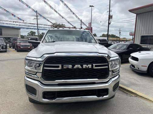 2018 RAM 2500 Tradesman Crew Cab 4x4 6'4' Box