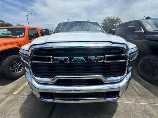 2025 RAM 2500 Tradesman Crew Cab 4x2 8' Box