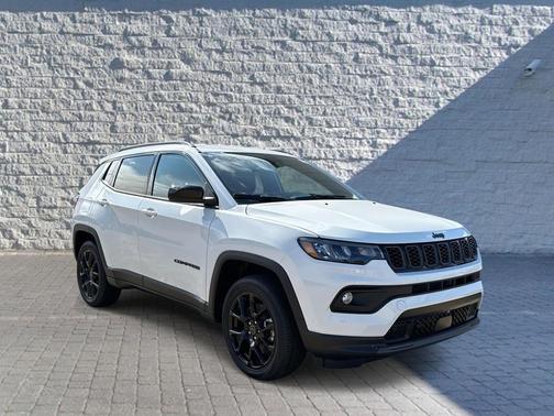 Bright White Clearcoat 2026 Jeep Compass Latitude