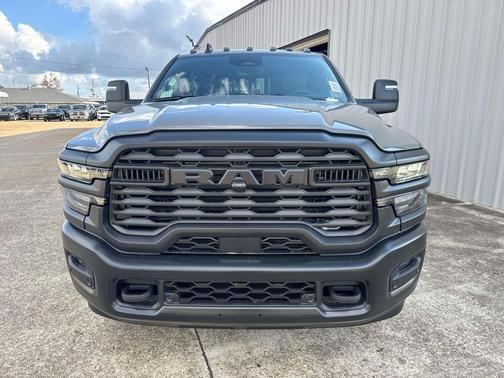 2026 RAM 2500 Tradesman Crew Cab 4x4 6'4' Box