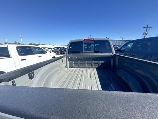 2026 RAM 2500 Tradesman Crew Cab 4x4 6'4' Box