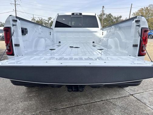 2026 RAM 3500 Tradesman Crew Cab 4x4 8' Box