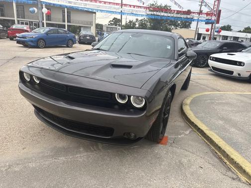 2022 Dodge Challenger SXT
