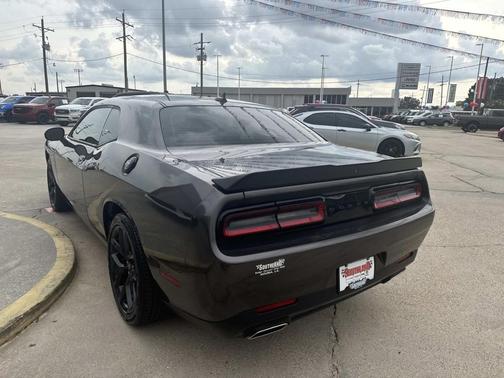 2022 Dodge Challenger SXT
