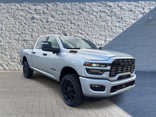 2026 RAM 2500 Big Horn Crew Cab 4x4 6'4' Box