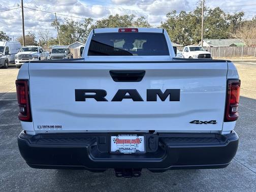 2026 RAM 2500 Tradesman Crew Cab 4x4 8' Box