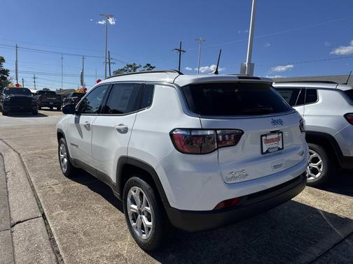 2026 Jeep Compass Latitude