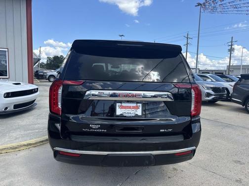 2023 GMC Yukon SLT