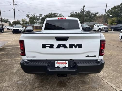 2026 RAM 2500 Tradesman Crew Cab 4x4 6'4' Box