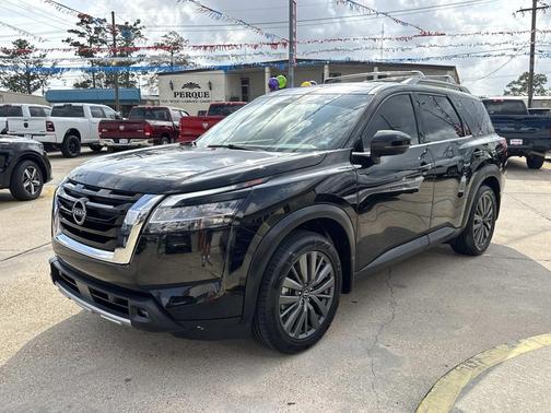 2022 Nissan Pathfinder SL 2WD